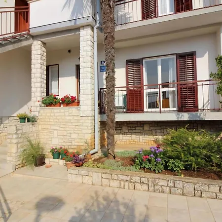 Anka In Mit Terrasse Nahe Altstadt Appartement Poreč