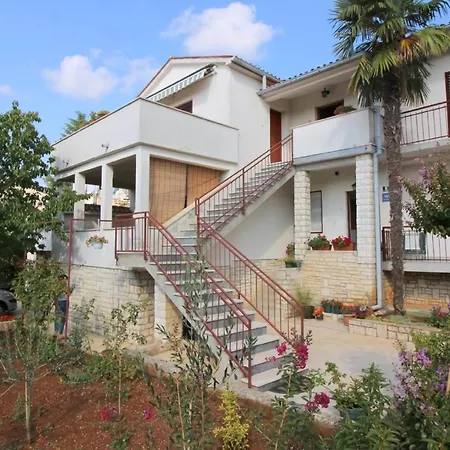 Apartman Anka In Mit Terrasse Nahe Altstadt Poreč